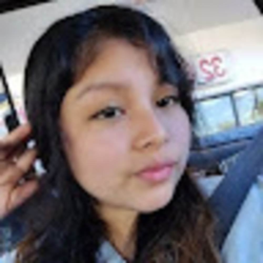 Meet your Posher, Alejandra